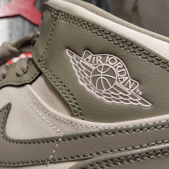 jordan 1 mid trooper bleached coral